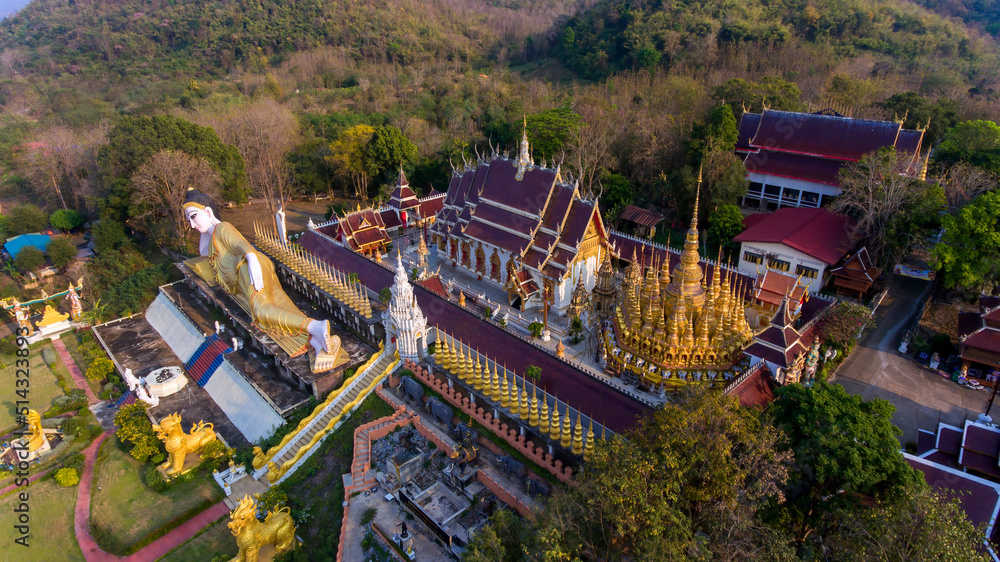 Wall mural wat phra that suthon mongkhon khiri - phrae province tourism