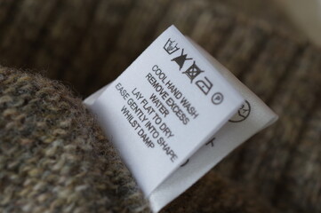 ウールセーターの洗濯マーク