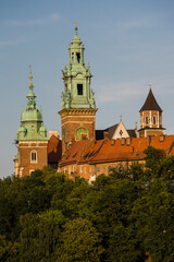 castillo y colina de Wawel, Cracovia , voivodato de Pequeña Polonia,Polonia,  eastern europe - obrazy, fototapety, plakaty
