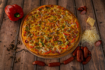Italian pizza with sausage and pepper