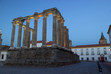 Obraz premium The Roman Temple of Evora, Portugal