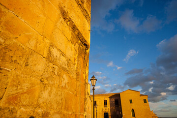 portal tapiado en la plaza del mirador, Catedral de Mallorca , siglo  XIII, Monumento...
