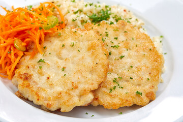 chicken cutlets with fresh salad