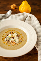 Pear Cream with Gorgonzola Cheese