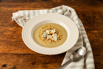 Pear Cream with Gorgonzola Cheese