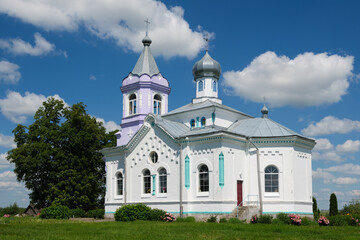 Fototapeta na wymiar Old ancient orthodox church of Anna the Righteous in Mizherichi, Grodno region, Zelva district, Belarus.