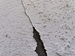 cracked wall