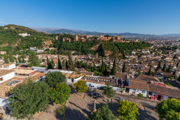 Fototapeta na wymiar Albaicin downtown and Alhambra with blurred motion