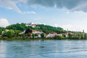 2022-05-13, GER, Bayern, Passau: Hoch oben über der Innstadt ist das Kloster Maria Hilf. Es ist bis heute ein bekannter Pilgerort für Christen.