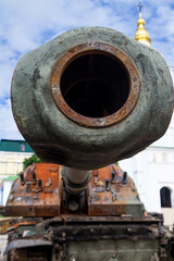 Close photo of the tank main gun muz