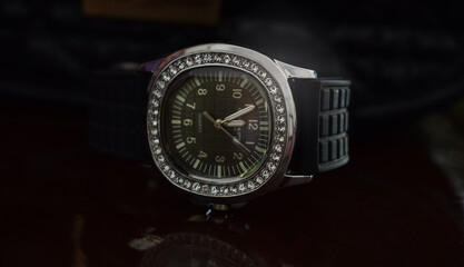 Luxury watches Is a watch that has been collected for a long time. There are many, antiques that are rare and expensive