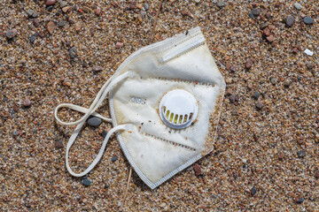 Alien Object on the Beach 15