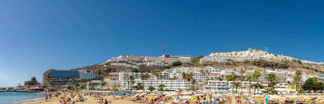 Playa de Amadores Puerto Rico town, Gran Canaria