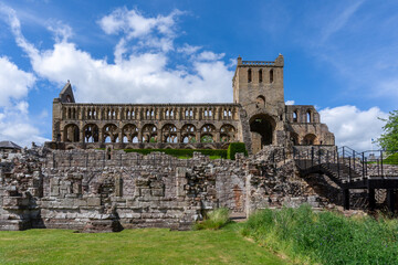 Fototapeta na wymiar view of the Augustinian Jedburgh Abbey ruins