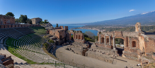 Obraz premium Taormina. Catania. Resti del Teatro greco con cavea