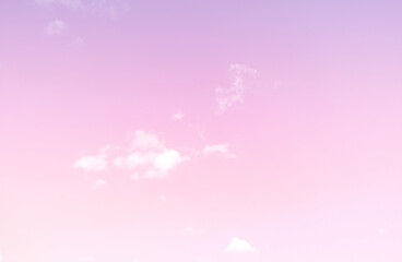 Obraz premium Sky and clouds in pastel tones for graphic design or wallpaper