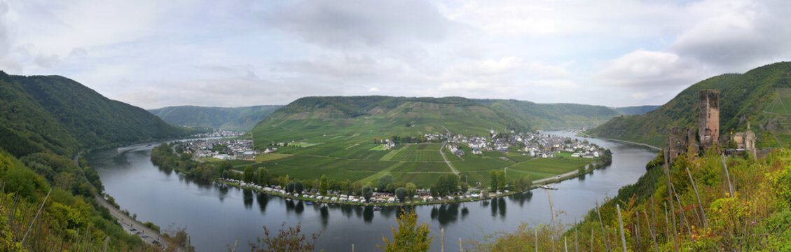 Moselschleife bei Beilstein - Burg Metternich