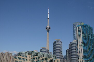 Naklejka premium Toronto Skyline and harbour on a sunny day