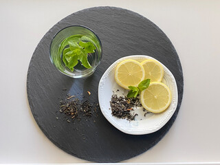 mint tea with lemon