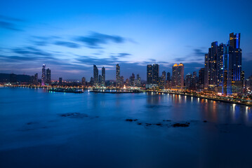 City skyline at twilight, Panama city, Panama, Central America - obrazy, fototapety, plakaty