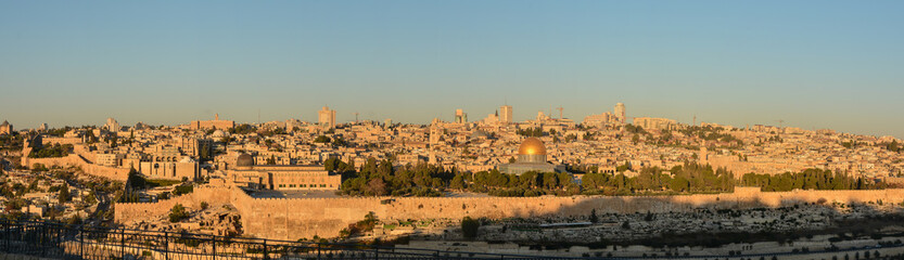 Fototapeta na wymiar Panorama. Dawn on the Temple Mount in Jerusalem.