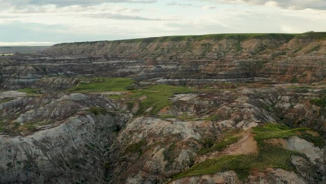Horsethief Canyon in the Red Deer River Valley, Canadian Badlands on the North Dinosaur Trail, Drumheller, Alberta, Canada
