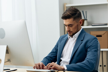 businessmen computer desktop work self-confidence executive
