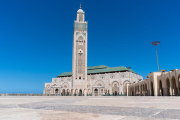 hassan ii mosque city - obrazy, fototapety, plakaty