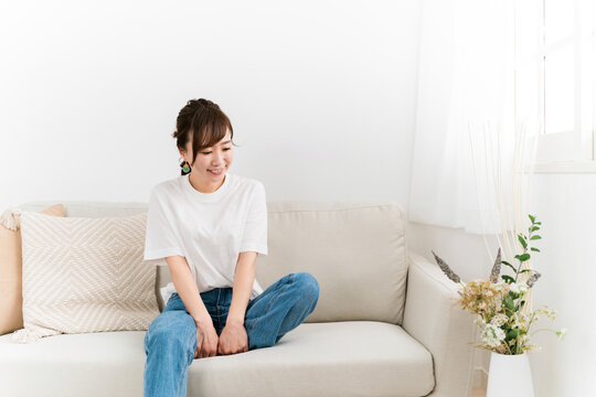 うつむく Images Browse 3 676 Stock Photos Vectors And Video Adobe Stock