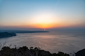 大堂山展望台から見る足摺岬方面の日出
