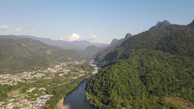 SILUETA DE TINGO MARIA CIUDAD DE LA BELLA DURMIENTE JUNIO 2022