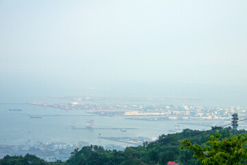 六甲ガーデンテラスから見た神戸港の眺め - obrazy, fototapety, plakaty