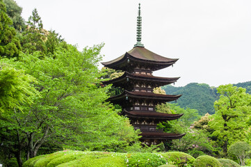 瑠璃光寺五重塔（山口県山口市）