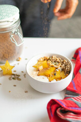 Bowl de fonio aux fruits