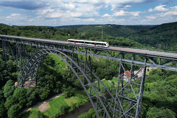 Die Müngstener Brücke im Bergischen Land zwischen Remscheid und Solingen - NRW