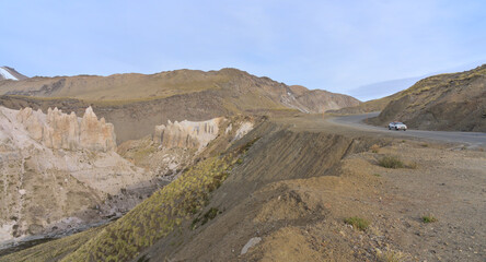 Fototapeta na wymiar Road in the dry and desert montains in Maule, Chile during winter