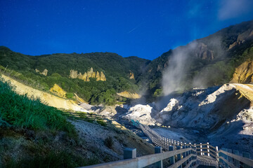 北海道の登別地獄谷(ライトアップ)
