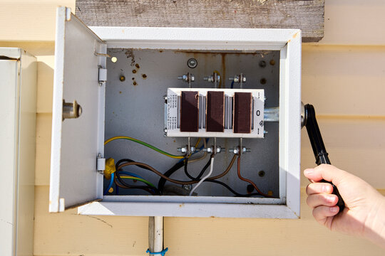 Switchgear with switch disconnector fuse unit, triple pole and neutral metalclad.