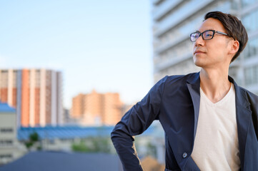 カジュアルファッション　男性　ポートレート