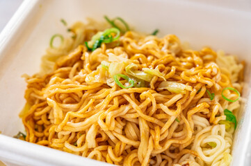 インスタントの油そば