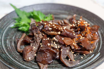 肉厚キクラゲの炒め物