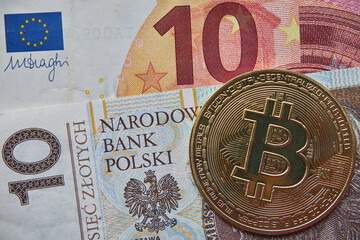 moneta bitcoin ,polski banknot i banknot euro - obrazy, fototapety, plakaty