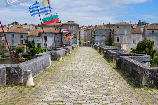 PontVieux 이미지 찾아보기 216 스톡 사진, 벡터 및 비디오 Adobe Stock