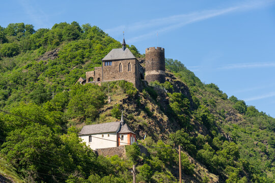 Alken Burg Thurant Deutschland Traktor Mosel Weinh&auml;nge Burg Eltz Moselkern Klotten Ernst Bullay