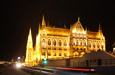 Fototapeta na wymiar Parliament of Budapest at night in Budapest, Hungary 