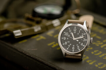 military style men wristwatch