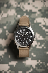 military style men wristwatch