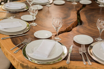 Mesa decorada para fiesta elegante