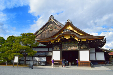 京都市の世界遺産二条城の国宝二の丸御殿が美しい