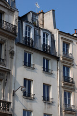 Building in the city of Paris